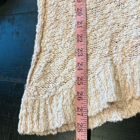 Free People Pink Oversized Sweater Textured Knit Top Long Sleeve V Neck Small - Picture 10 of 10